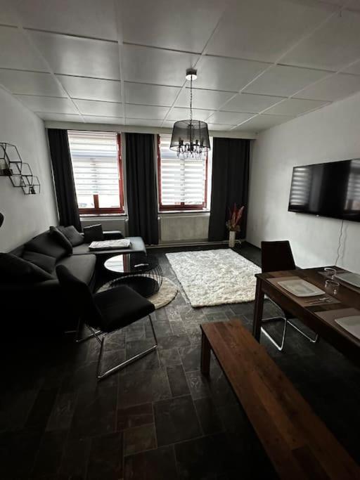 Schoene Wohnung In Bestlage Inclusive Parkplatz Leipzig Bagian luar foto